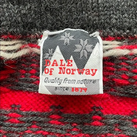 EUC Dale of Norway Haukeli Sweater Red Gray White Wool Size Unisex Small (S) - Picture 5 of 15